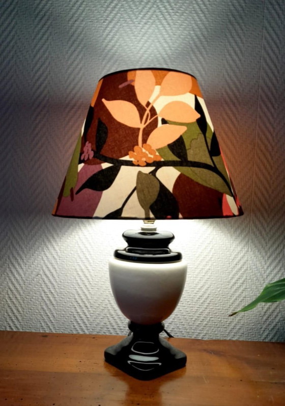 Image 1 of Vintage ceramic lamp and fruit-themed lampshade