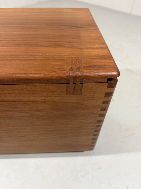 Image 1 of Coffre de rangement/table d'appoint en teck Salin Nyborg sur roulettes, Danemark, années 1960