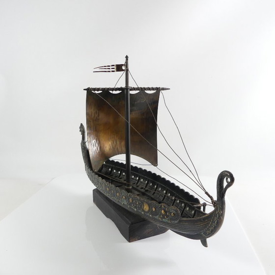Image 1 of Drakkar Viking vintage Edward Aagaard 43 cm