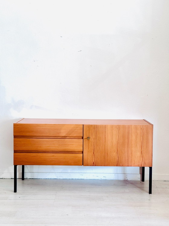 Minimalist Vintage Sideboard 60s/70s – Wood (photo 11 of 11)