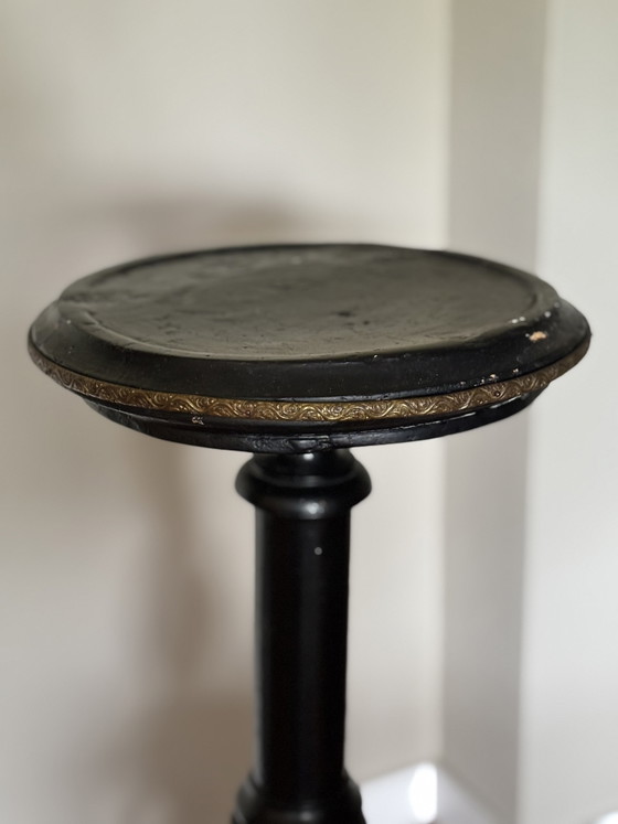 Image 1 of Pedestal antiguo