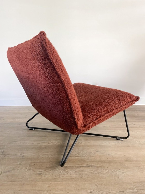 Neu gepolsterter Loungesessel | Bouclé Grupo Lamadrid | Terrakotta – Cozi Caza, Metal (photo 5 of 7)