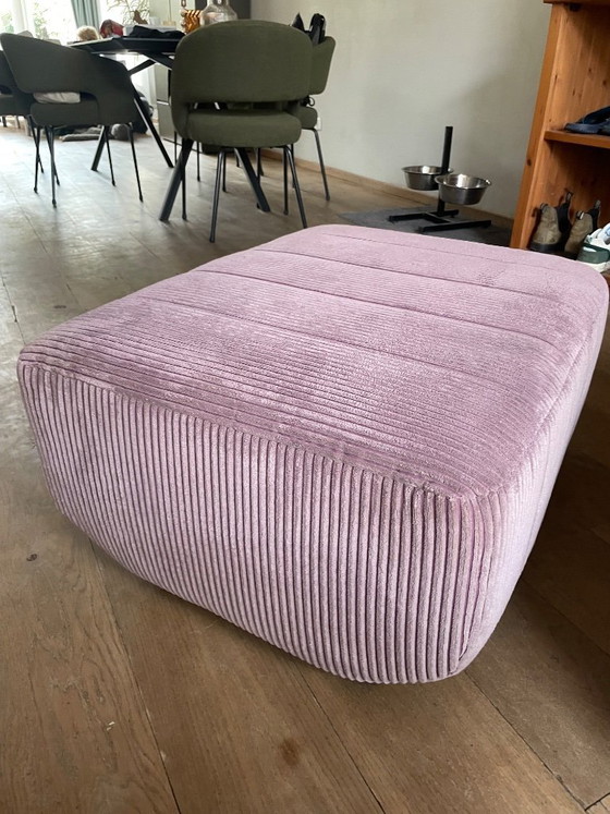 Image 1 of Divano lounge Homestock con pouf Theodore