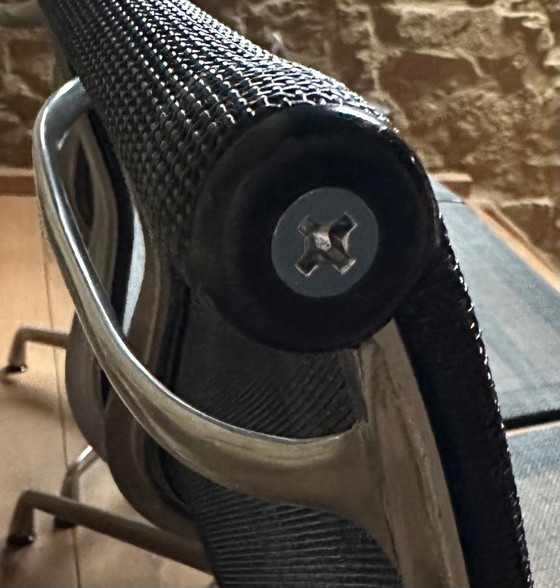 Sedia Vitra Eames x 3 (modello EA 105), Sedie da conferenza, Tessile, Alluminio, Nero (foto 4 di 7)