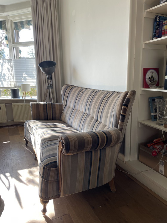 Image 1 of Divano classico vintage a 2 posti