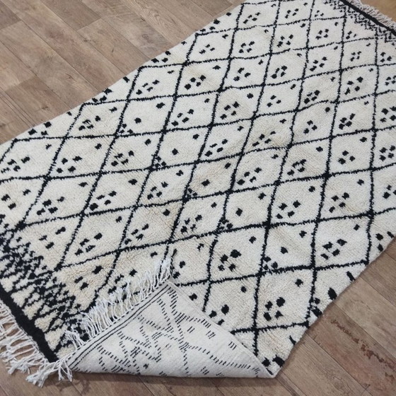 Image 1 of Authentiek Marokkaans Beni Ourain-tapijt 250 x 140 cm – Handgemaakt Berber wollen tapijt