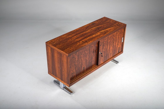 Image 1 of  Credenza di metà secolo in legno impiallacciato Palisander con gambe cromate, 1960