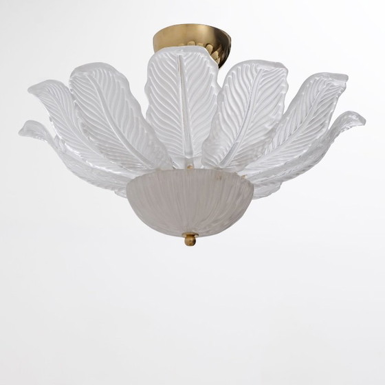 Plafoniera in vetro di Murano con petali di vetro bianco a forma di fiore – Lampade a sospensione (photo 2 of 8)
