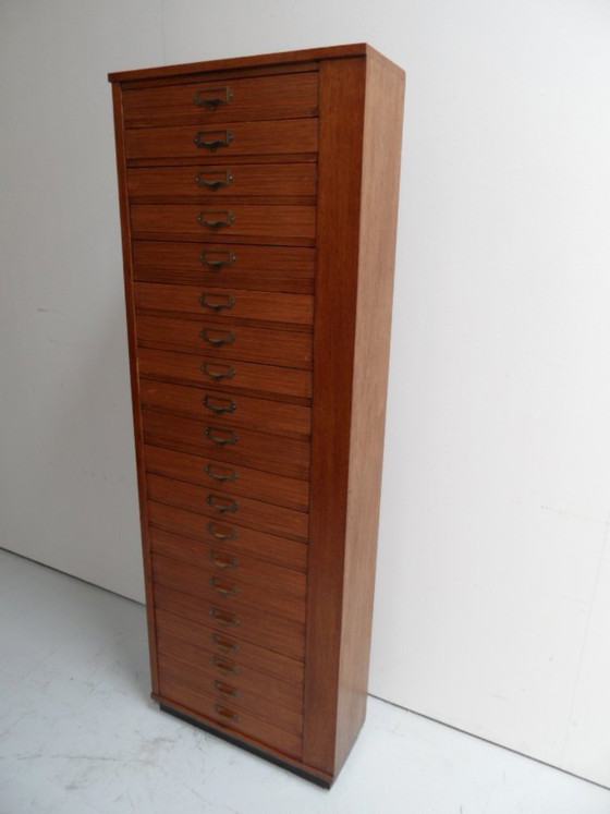 Image 1 of Armario de relojero antiguo con cajones