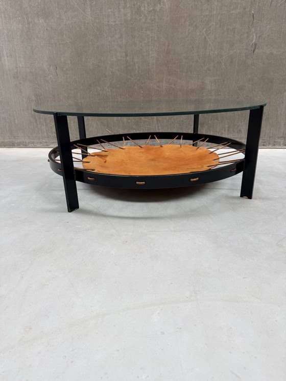 Mid-Century Modern Ronde Salontafel Van Glas, Staal En Leer – Metal, Leather (photo 9 of 9)