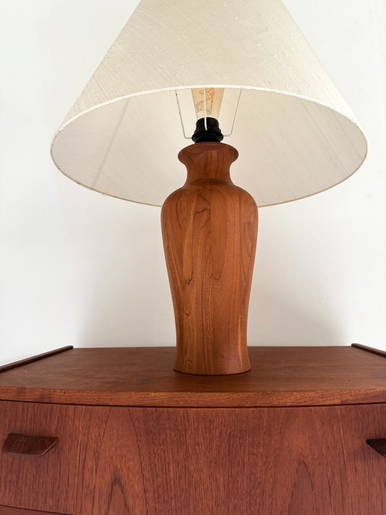 Image 1 of Lampada da tavolo vintage in teak XL, Dyrlund &#39;80