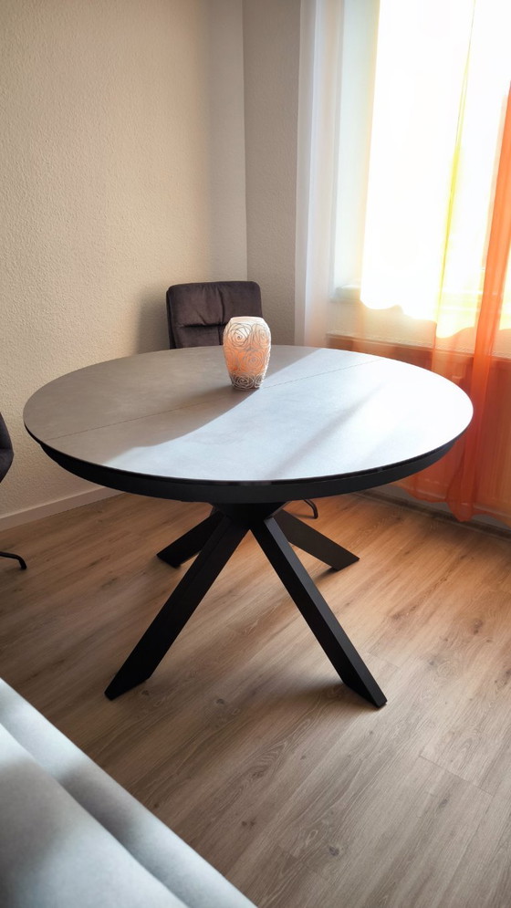 Image 1 of Winnipeg dining table + 4 × Venjakob armchairs “Fiona” – as new