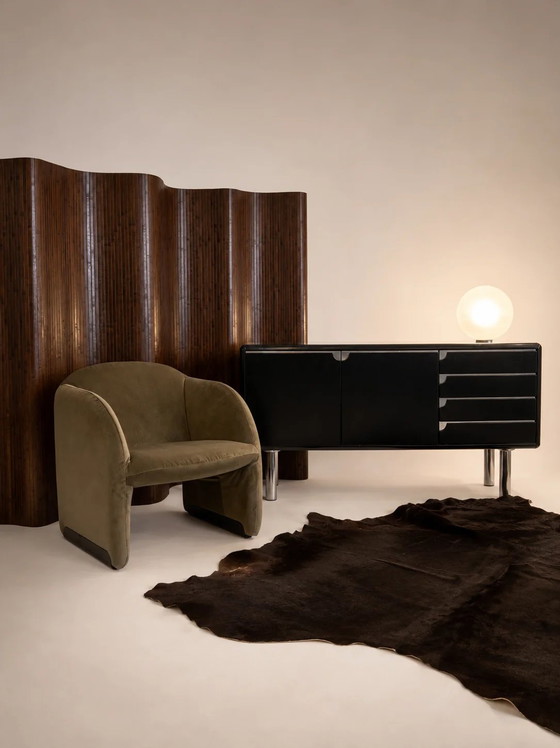 Vintage dressoir in zwart gebeitst eikenhout – Wood, Chrome, Postmodern (photo 2 of 6)