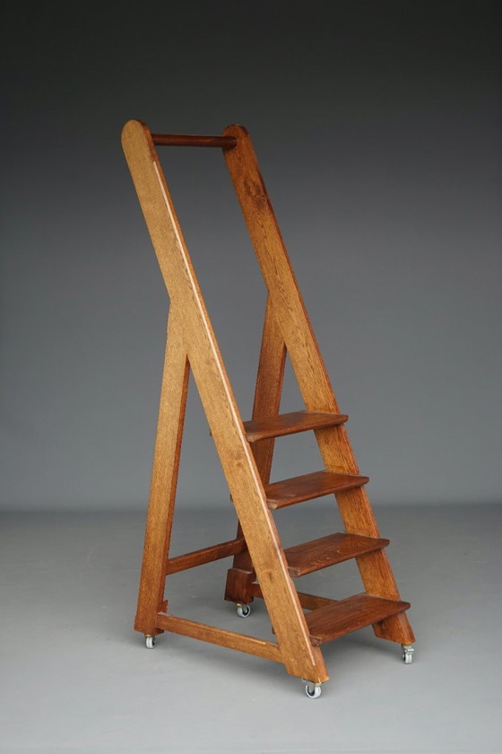 Scaletta da biblioteca vintage in rovere del XX secolo – Oggetti decorativi, Wood (photo 3 of 17)