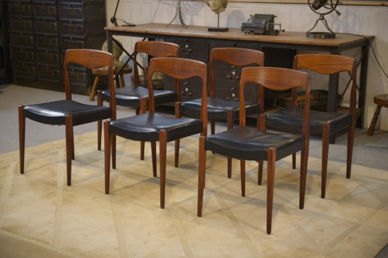Image 1 of Set aus 6 skandinavischen Teakholzstühlen von Niels Otto Moller, Dänemark, 1960er Jahre