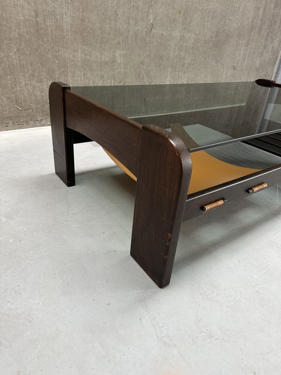 Image 1 of Couchtisch aus der Mitte des 20. Jahrhunderts aus Wengeholz mit Rauchglas