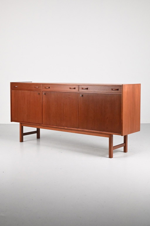Tage Olofsson Ulferts sideboard