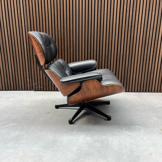 Image 1 of Vitra Eames Lounge Chair Vintage