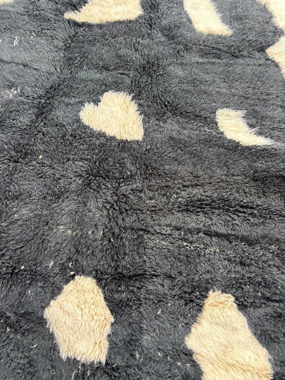 Image 1 of Black and White Moroccan Rug 200x300 cm- Hand Made Berber Wool Rug
