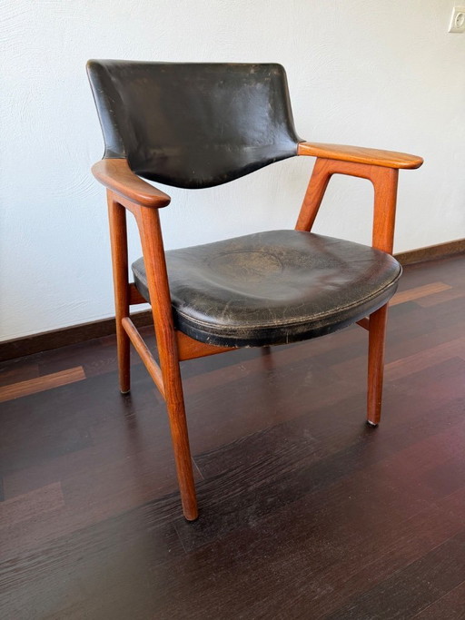 8 Kirkegaard Model 42 met origineel leer bekleed, voor renovatie