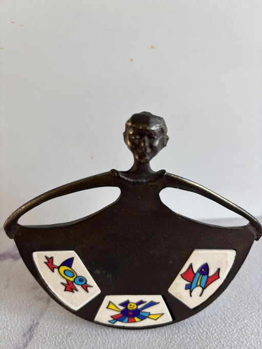 Bronzefigur