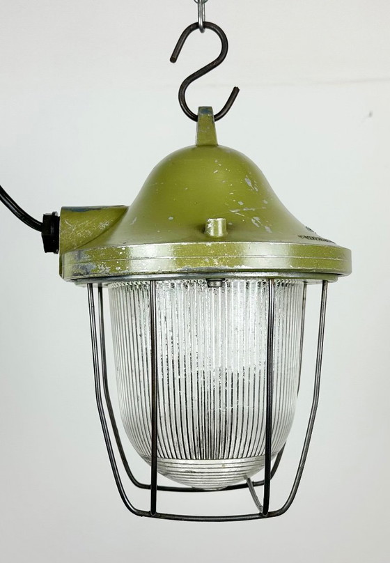 Image 1 of Groene industriële bunkerlamp van Polam Gdansk, jaren 70