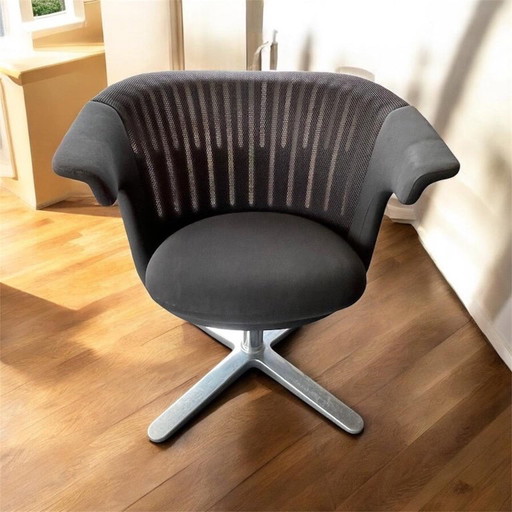 Sedia STEELCASE i2i con sgabello di design abbinato