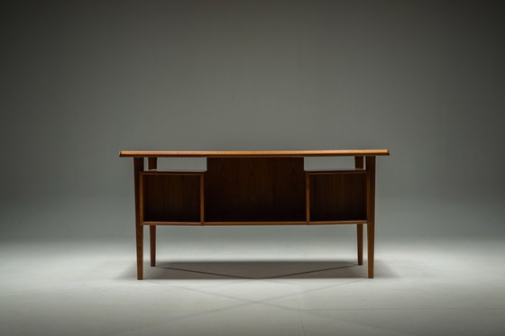 Image 1 of Dänischer Teakholz-Schreibtisch von Peter Lovig Nielsen für Hedensted Mobelfabrik, 1964