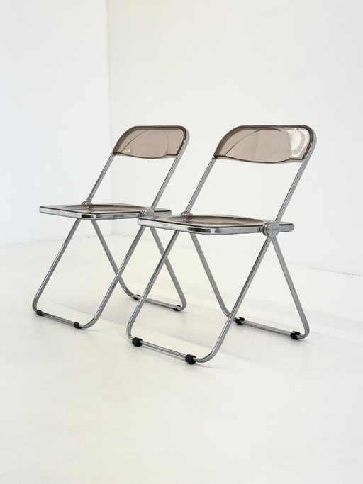Juego de 2 sillas plegables Plia para Anonima Castelli, diseñadas por Giancarlo Piretti. – klapstoelen (photo 2 of 17)