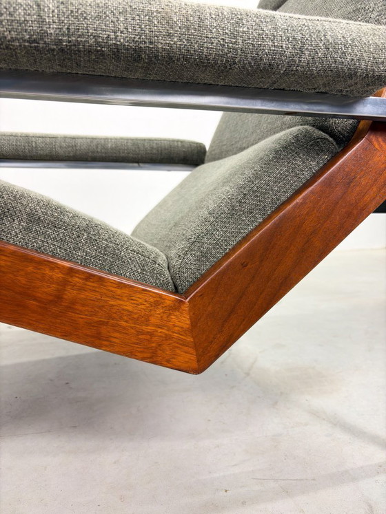 Image 1 of 'Lotus' Heren Fauteuil van Rob Parry voor Gelderland