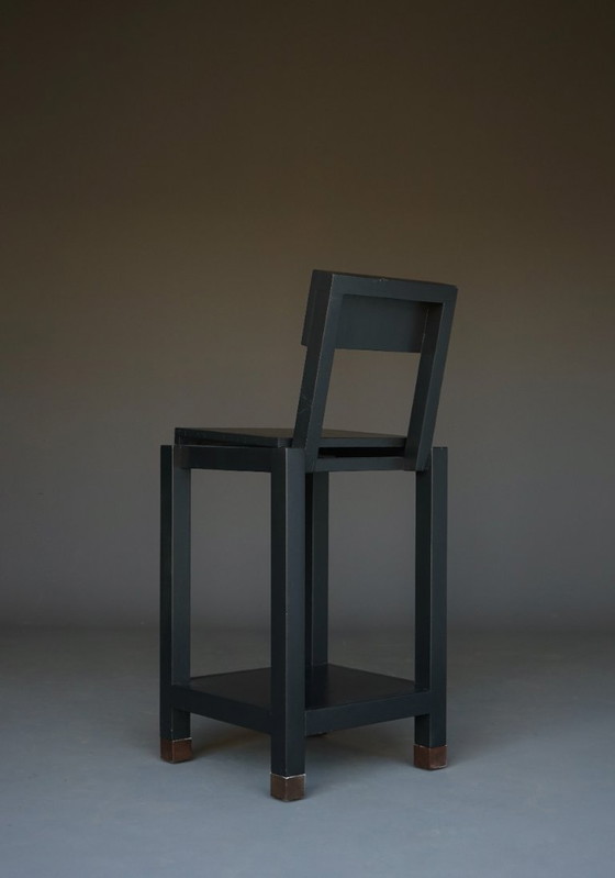 Image 1 of Sgabello dal design contemporaneo, opera del designer olandese Pepijn Fabius Clovis, anni 2020.