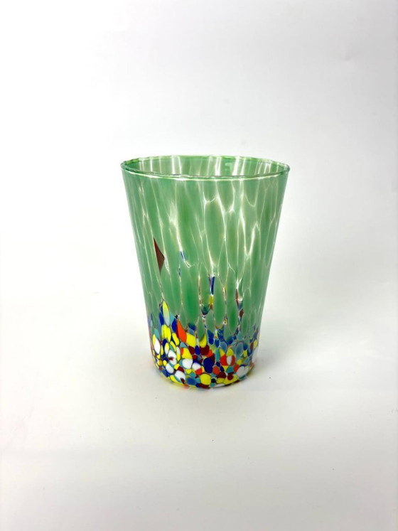 Image 1 of Set di 6 bicchieri in vetro soffiato veneziano con graniglia colorata di Murano, diametro 9 cm, hand made in italy.