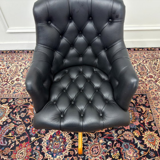 Sedia da ufficio Chesterfield inglese nera – Sedie da ufficio, Leather, Wood (photo 6 of 7)