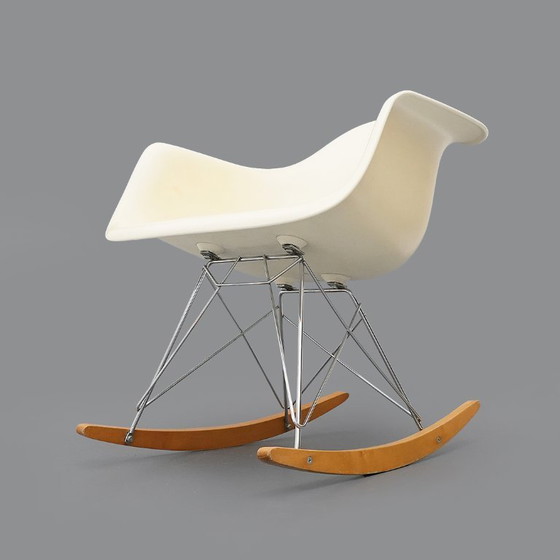 Image 1 of Sedia a dondolo “RAR” di Charles & Ray Eames per Vitra, anni '50