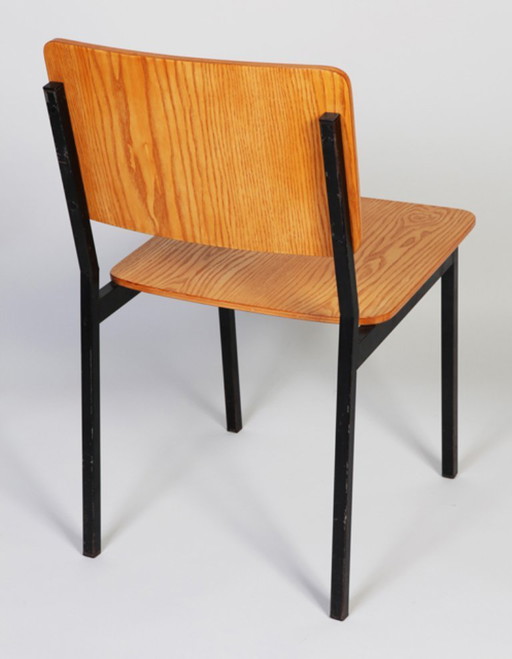 Lot of 6 vintage ash chairs by ARP, a French design collective, circa 1950