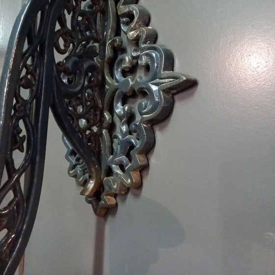 Set antiker neugotischer Gusseisen-Wandkerzenhalter ca. 1875-1880 – Cast Iron (photo 11 of 12)
