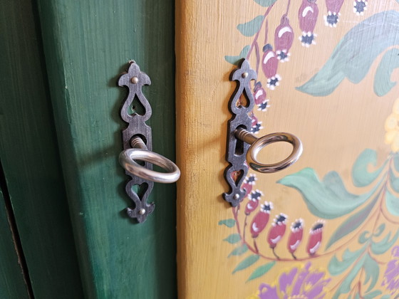 Image 1 of Antieke Gruco kast - deur in deur, deelbaar in 2, handbeschilderd met bloemen