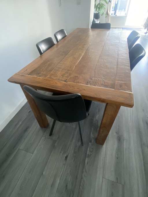 Belle table en chêne