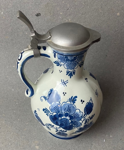 Ancienne cruche à poire de Delft avec monture en étain