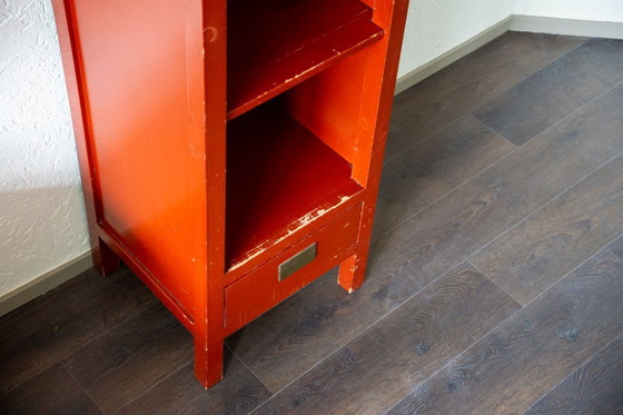Image 1 of Originaler, handgefertigter chinesischer Schrank.
