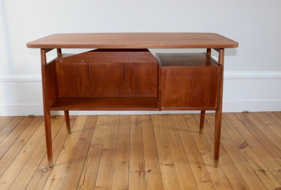 Image 1 of Small Scandinavian teak desk Gunnar Nielsen for Tibergaard 1960