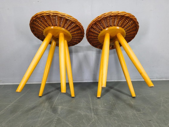 Image 1 of Een paar ULUV rotan bijzettafels van Jan Kalous, jaren 70.