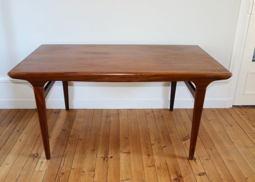 Scandinavian vintage teak table Johannes Andersen, 1960