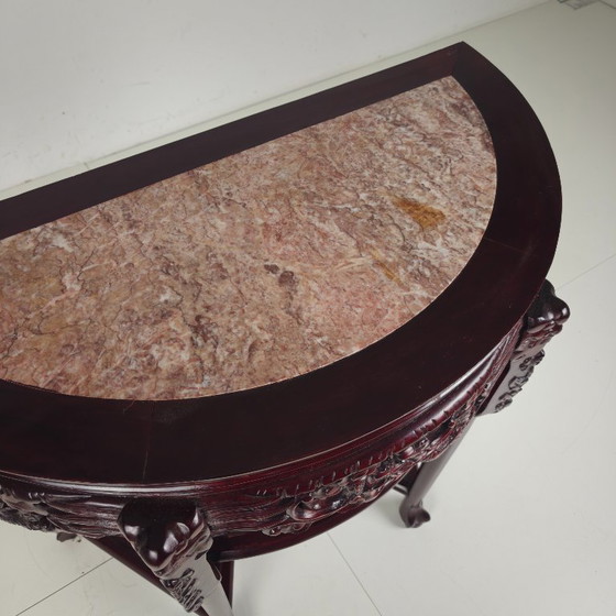 Image 1 of Consolle/tavolino laterale vintage cinese in legno massello con piano in marmo