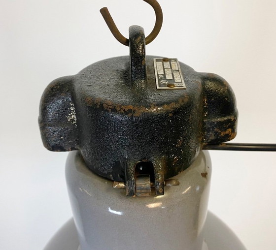 Image 1 of Suspension Bauhaus en émail gris industriel, années 1930