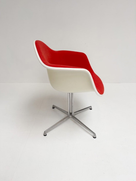 DAL Armchair by Charles & Ray Eames for Vitra (per Piece), 2010s – Side chairs, Textile, Vintage (photo 10 of 16)