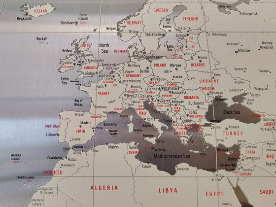 Seletti – The World – Magnetic Metal World Map – Wall decoration (photo 6 of 10)
