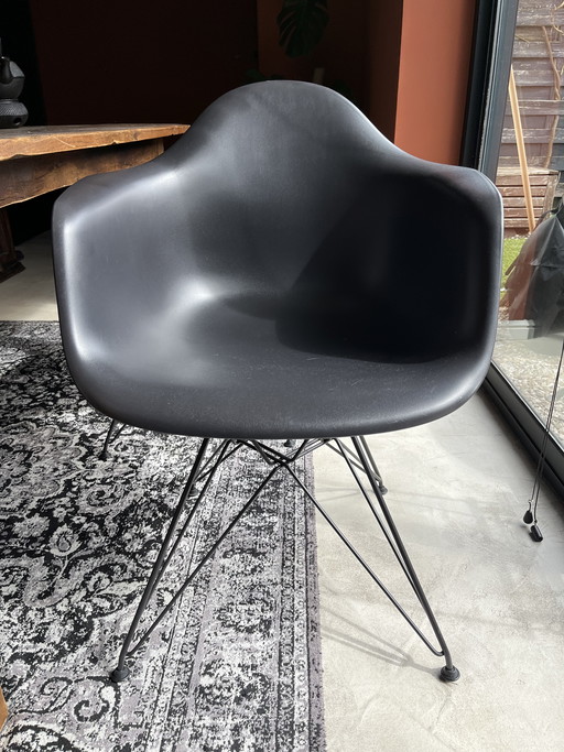 Vitra Eames RE DAR Armchair 4x