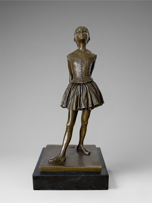 Escultura de bronce patinado de una bailarina inspirada en Degas – Edición JB Paris sobre base negra – 38 cm – 5,4 kg