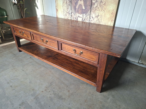 Classic English coffee table with drawers, dimensions 180x80cm and 53cm high.